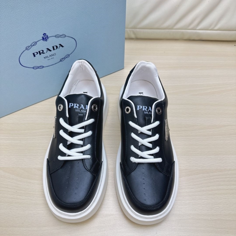 Pra*a casual shoes
